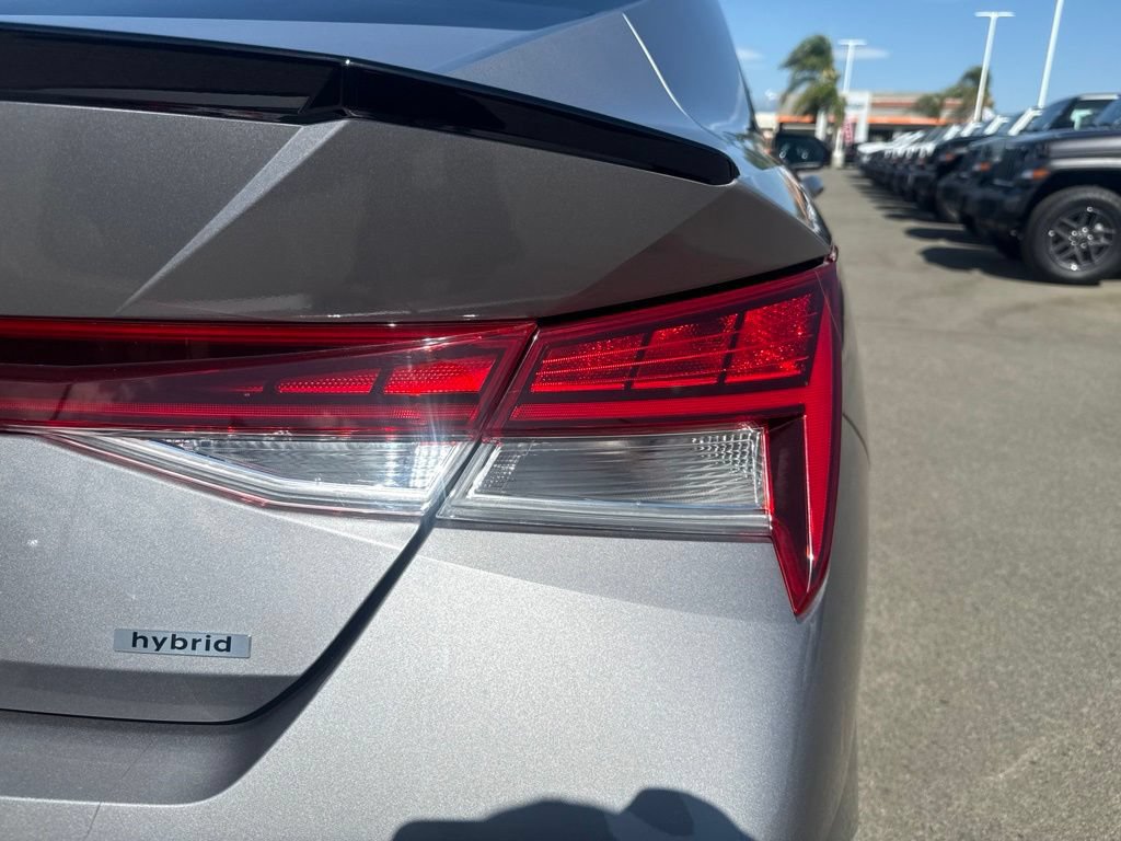 Used 2025 Hyundai Elantra SEL FWD image 7