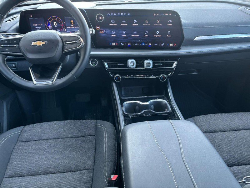 Used 2025 Chevrolet Traverse LT w/ LPO, Floor Liner Package FWD image 12