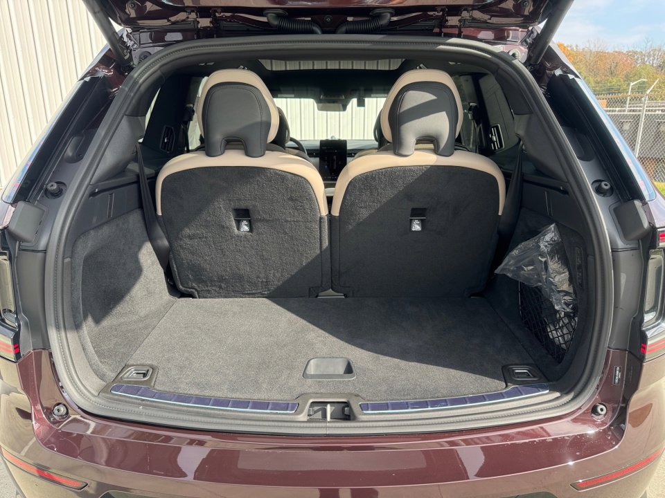 New 2025 Volvo EX90 Ultra image 15
