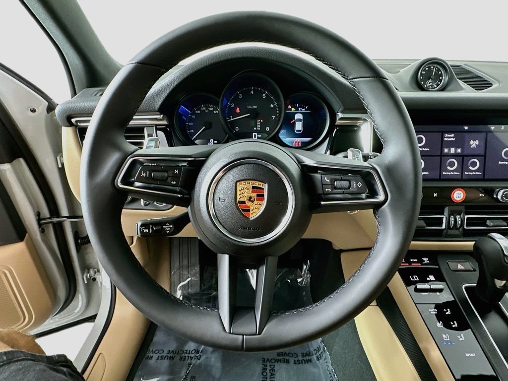 New 2026 Porsche Macan AWD/4WD image 12