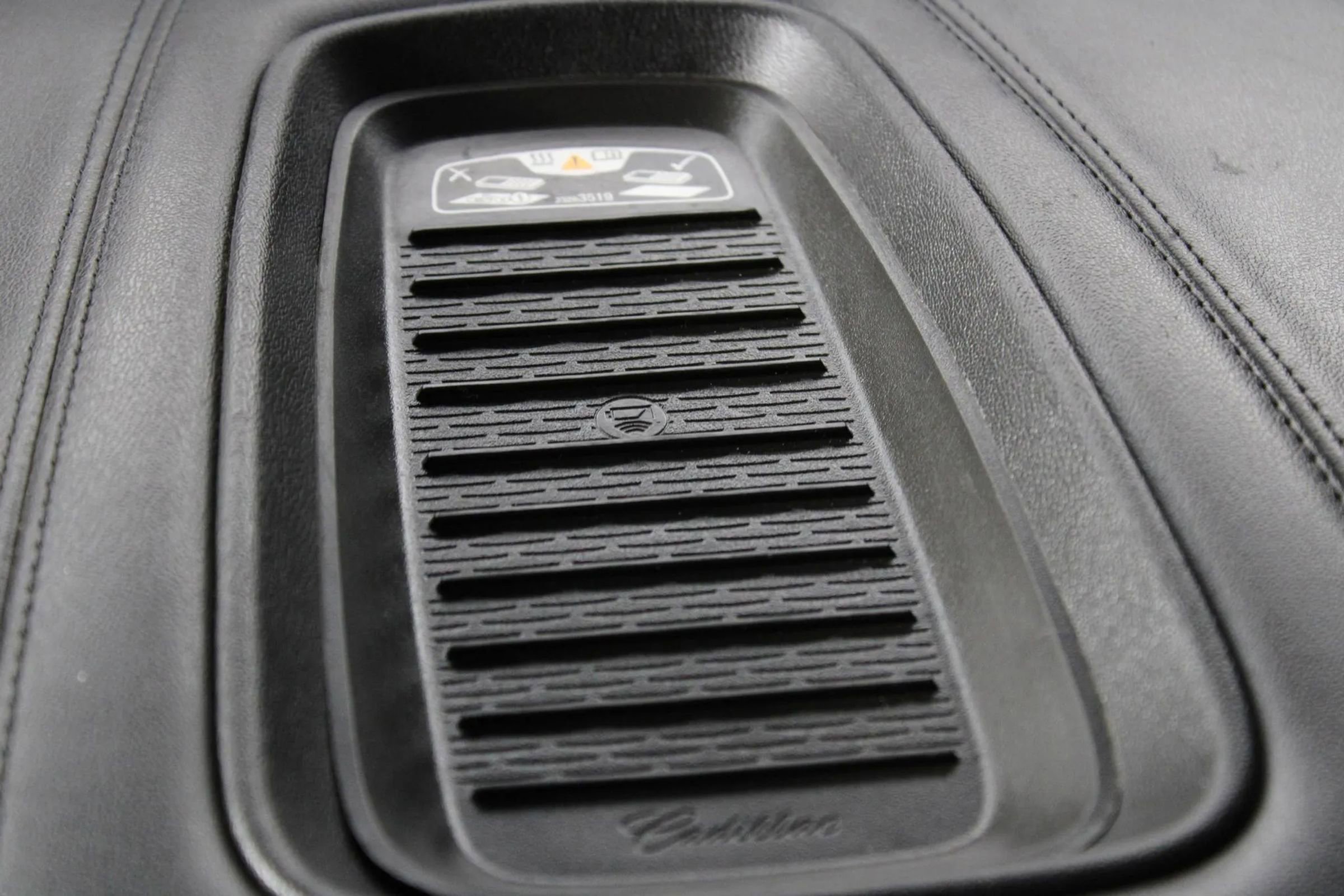 Used 2020 Cadillac Escalade ESV Luxury image 28