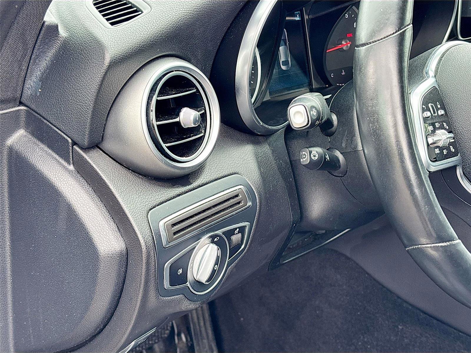 Used 2019 Mercedes-Benz C 300 4MATIC Sedan image 10