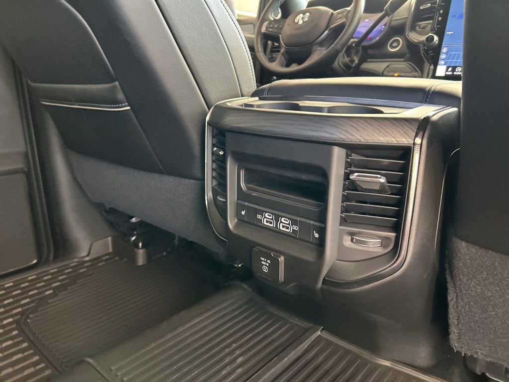 New 2024 RAM 2500 Rebel w/ Towing Technology Group image 33