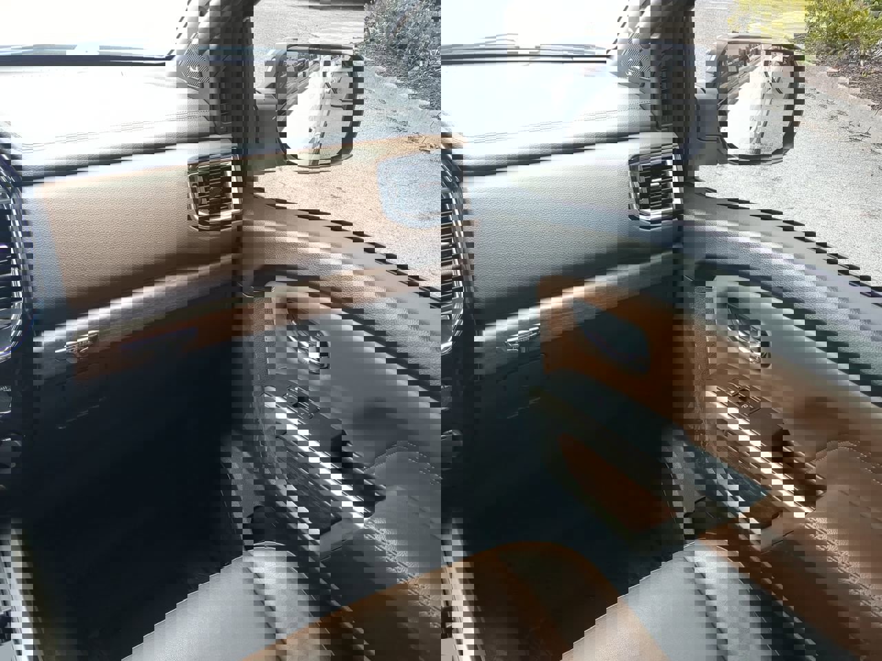 Used 2024 Nissan Titan Platinum Reserve w/ Moonroof Package image 17