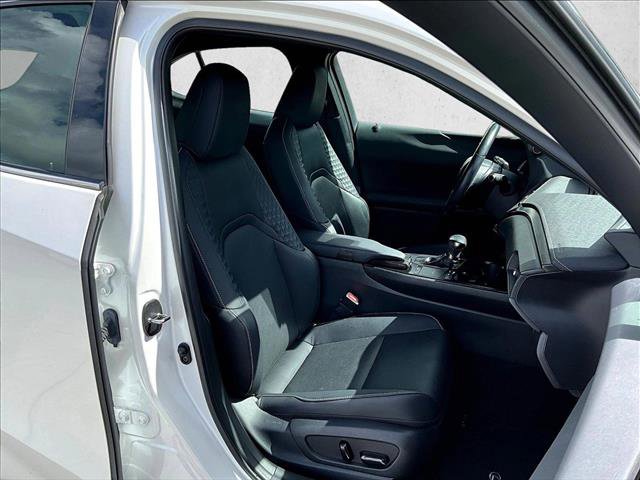 Used 2020 Lexus UX 200 w/ Premium Package image 9