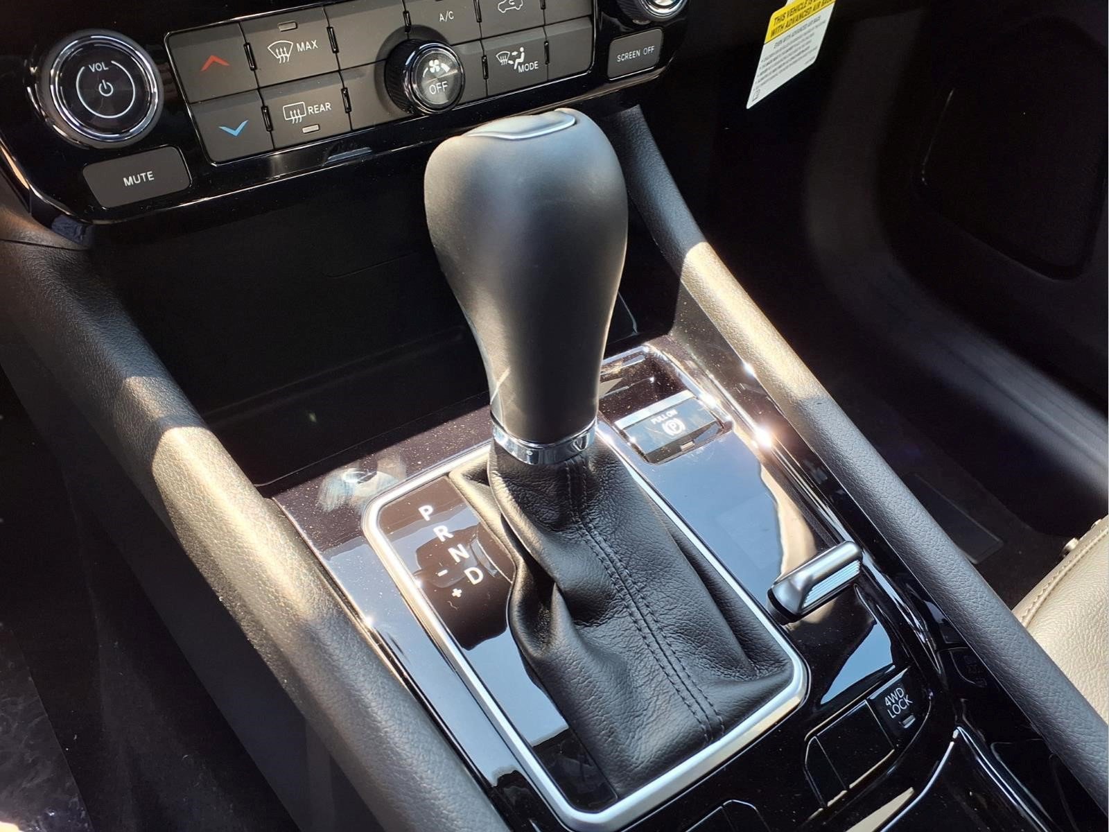 New 2026 Jeep Compass Latitude image 14