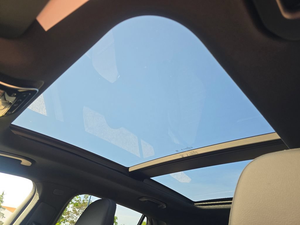 New 2026 Mercedes-Benz GLC 300 4MATIC image 3