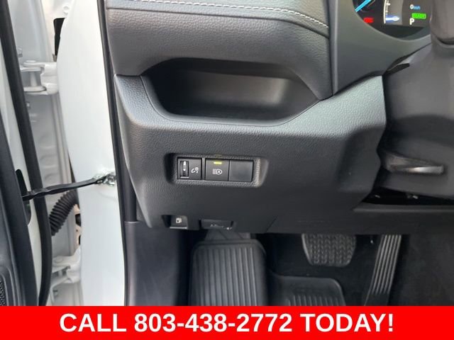 Used 2025 Toyota RAV4 LE image 28