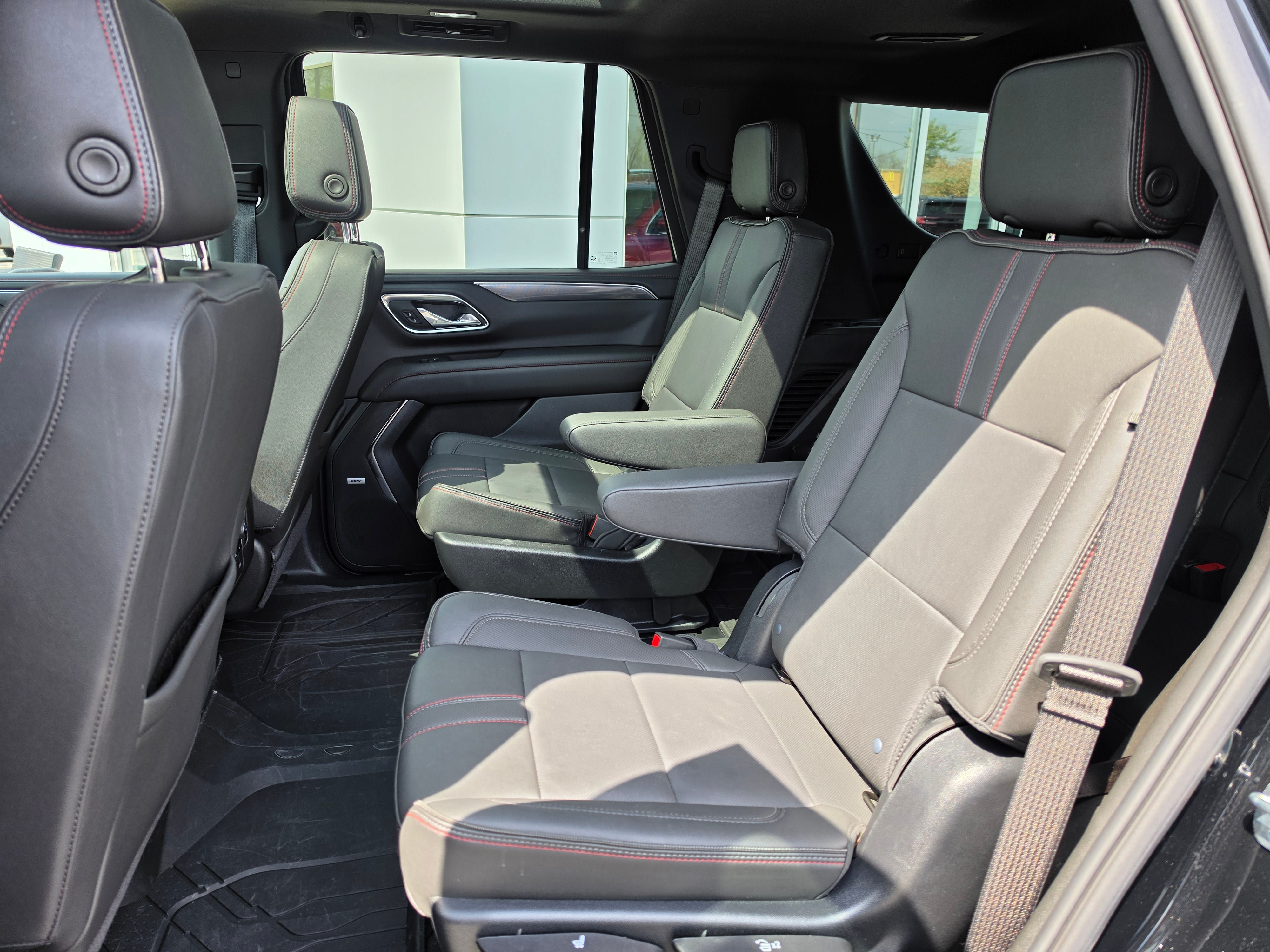 Used 2024 Chevrolet Tahoe RST w/ Luxury Package AWD/4WD image 13