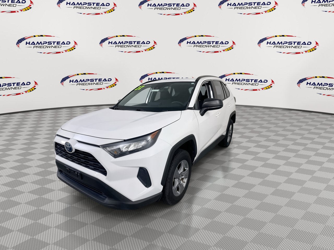 Used 2022 Toyota RAV4 LE AWD/4WD image 4