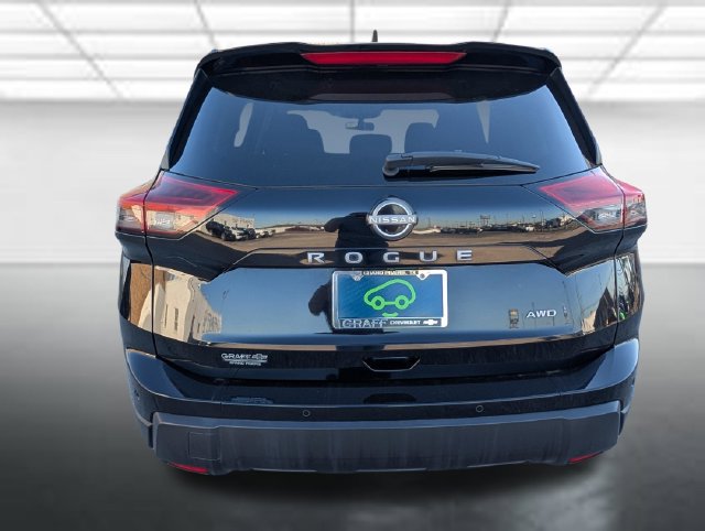 Used 2024 Nissan Rogue S AWD/4WD image 25