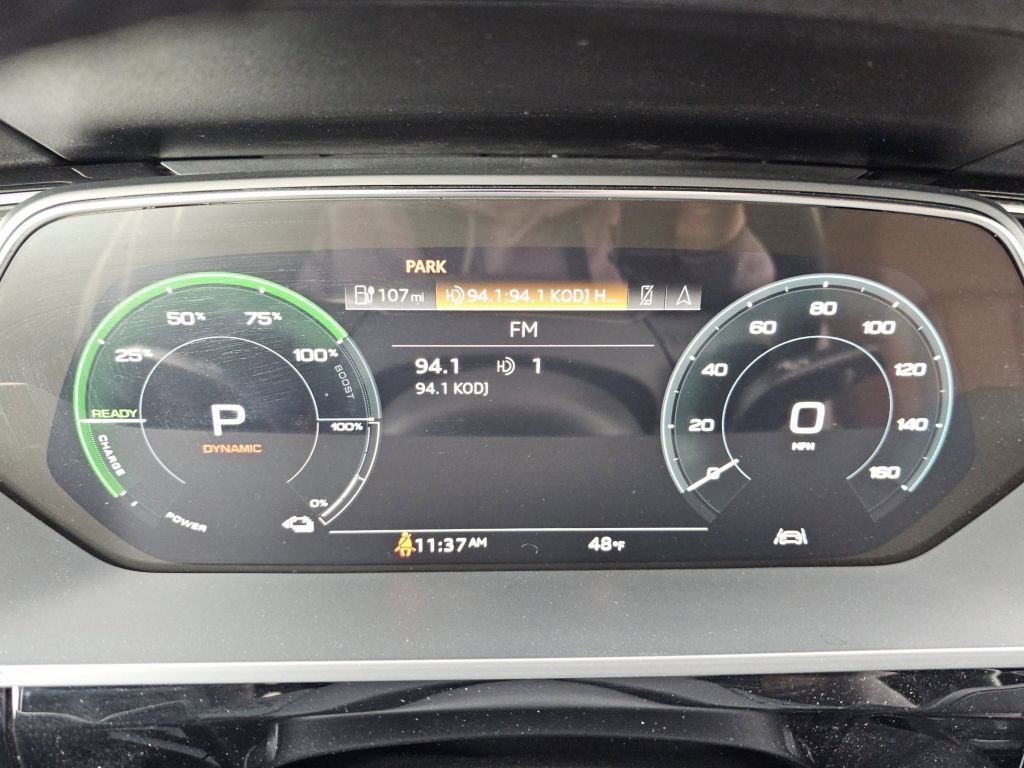 Used 2022 Audi e-tron Premium image 33