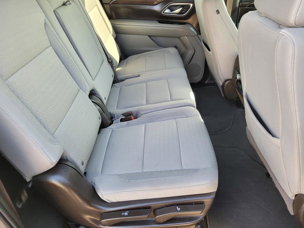 Used 2022 GMC Yukon XL SLE w/ Gmc Pro Safety Plus Package image 12