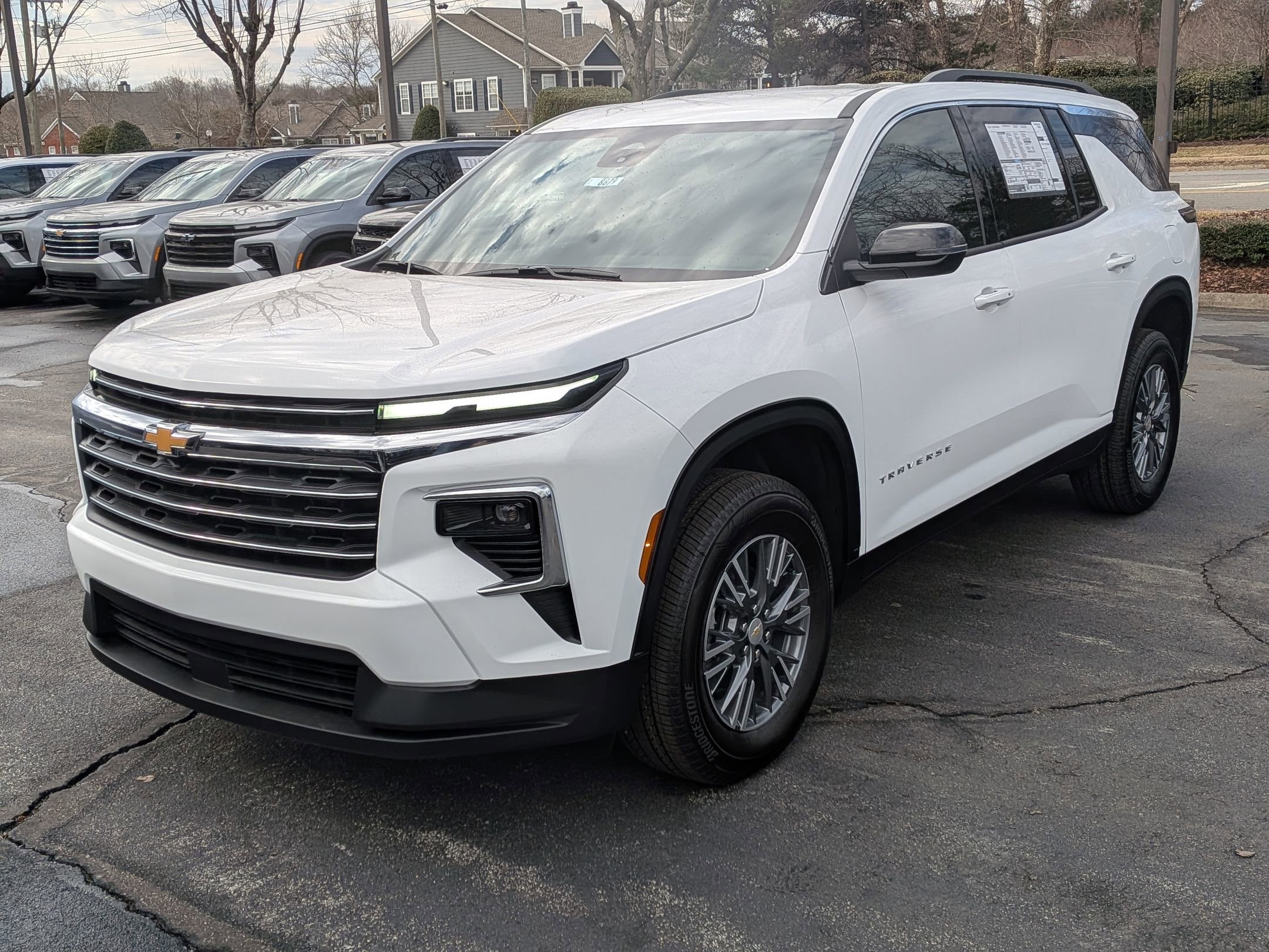 New 2026 Chevrolet Traverse LT FWD image 2