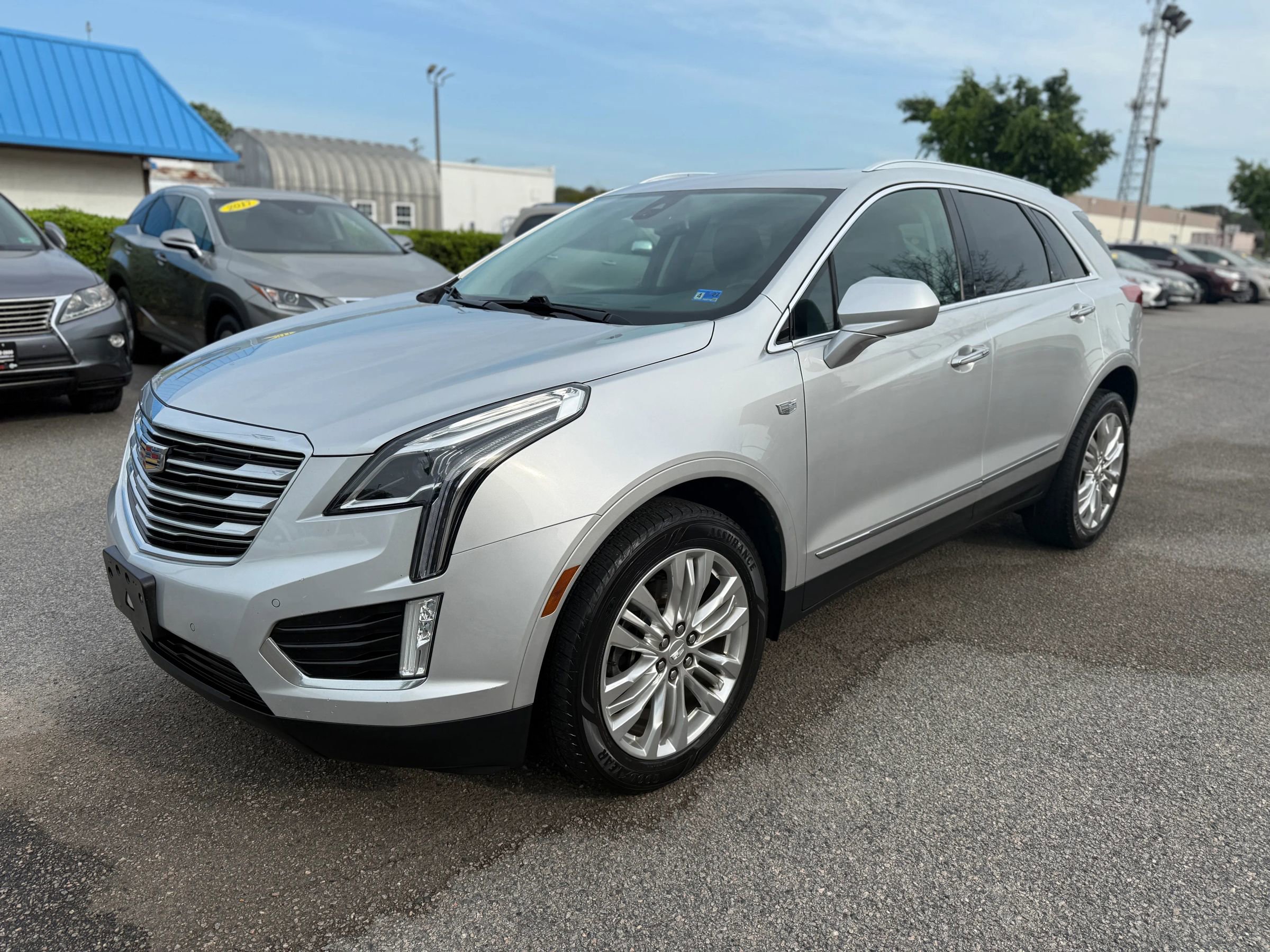 Used 2018 Cadillac XT5 Premium Luxury AWD/4WD image 3