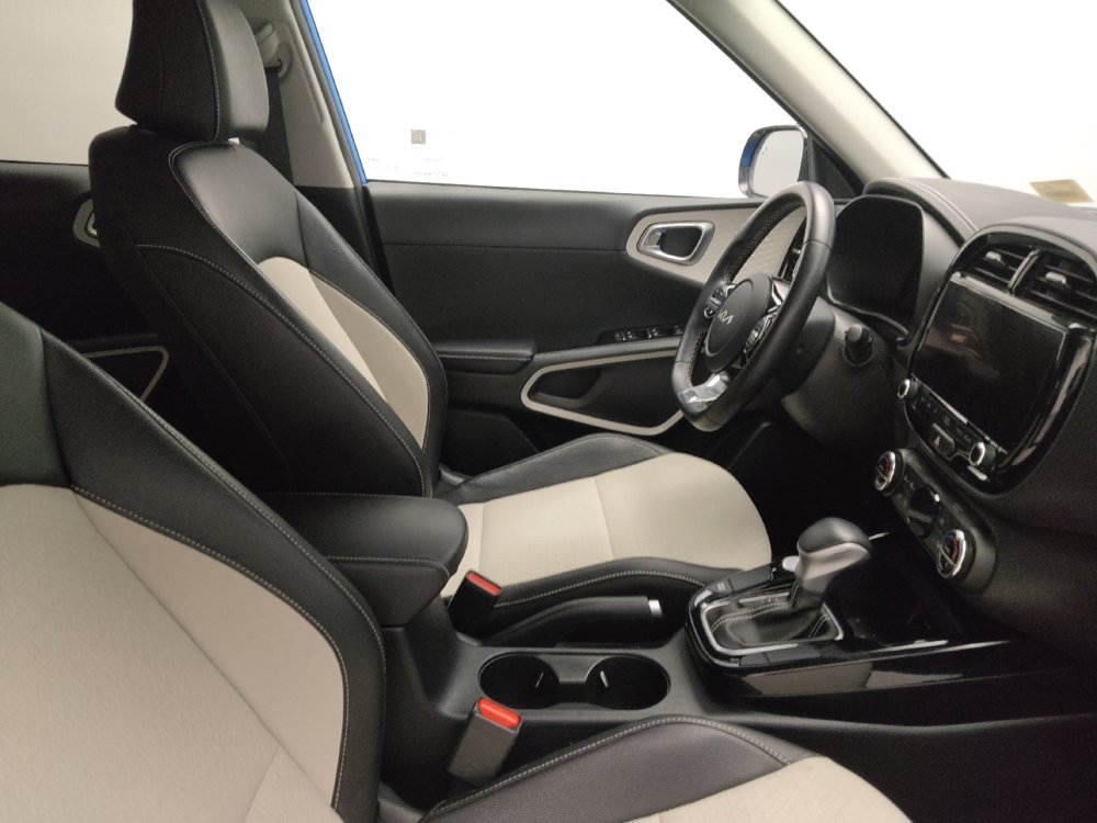 Used 2023 Kia Soul GT-Line image 21
