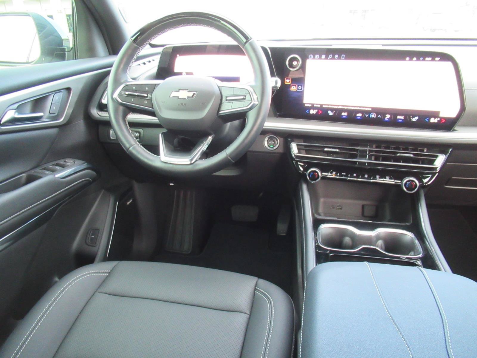 Used 2024 Chevrolet Traverse LT w/ Enhanced Driving Package FWD image 14