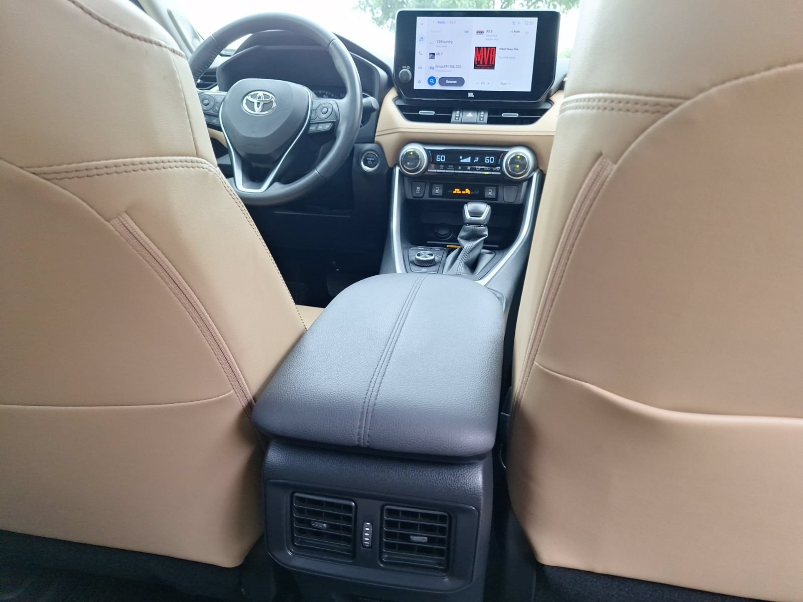 Used 2023 Toyota RAV4 XLE Premium AWD/4WD image 33