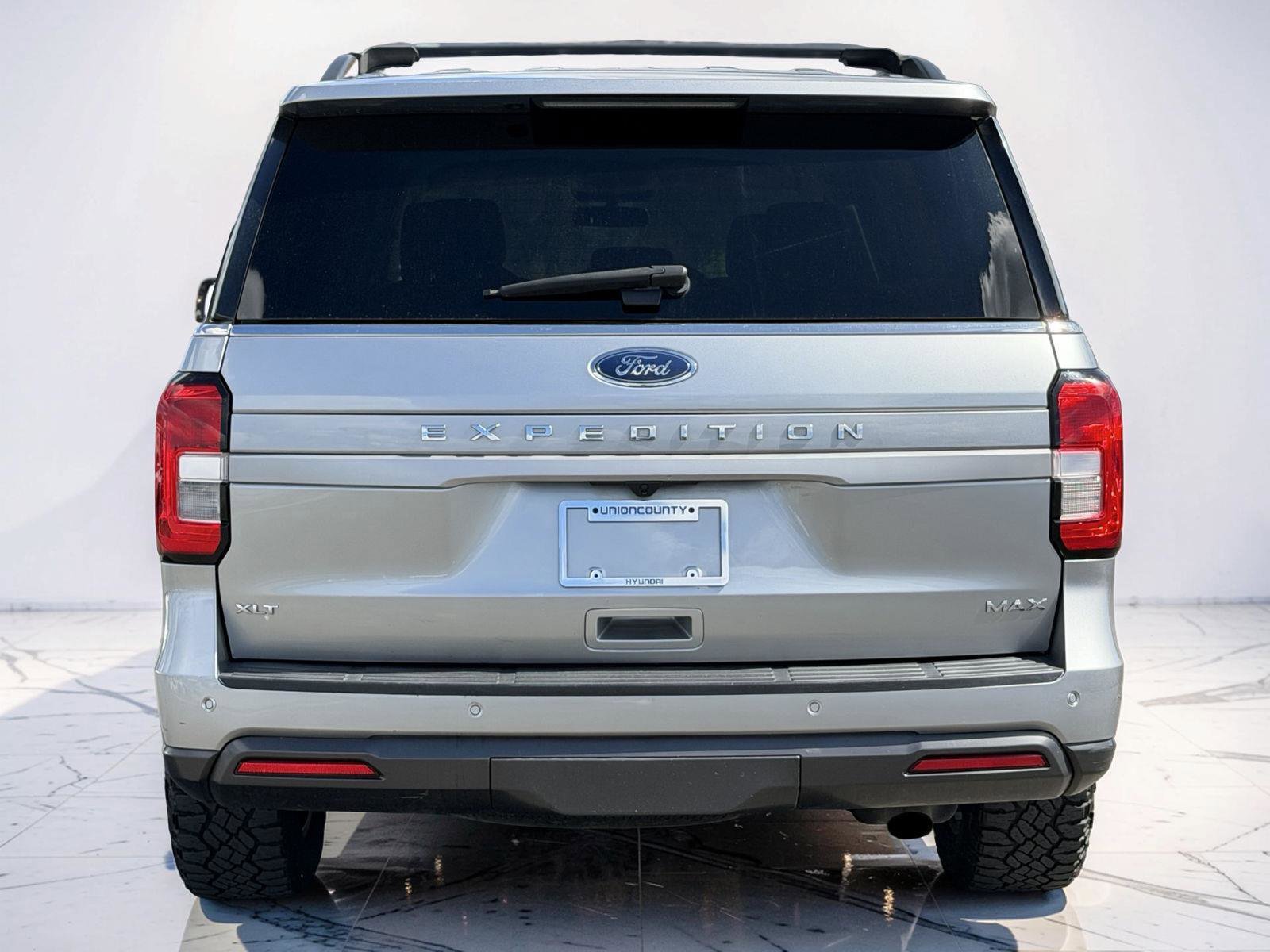 Used 2022 Ford Expedition Max XLT AWD/4WD image 3