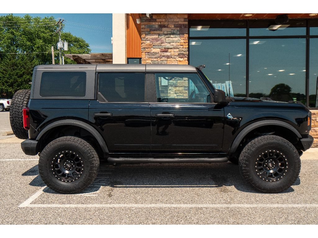 Used 2022 Ford Bronco Black Diamond AWD/4WD image 2