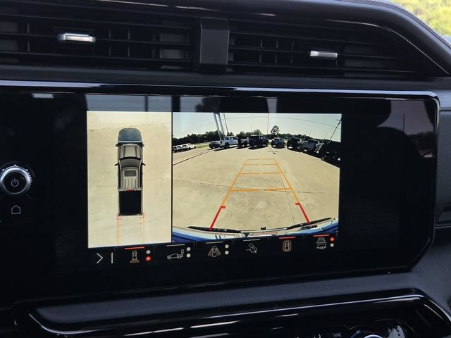Used 2025 GMC Sierra 1500 AT4 w/ Technology Package AWD/4WD image 16