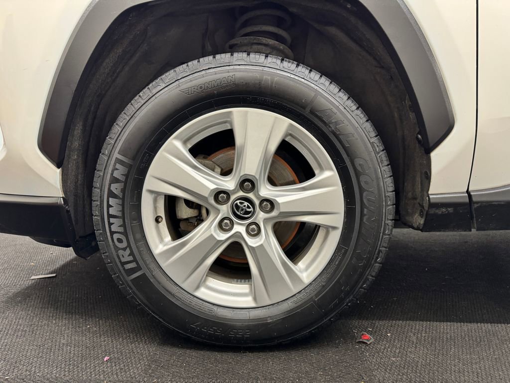 Used 2020 Toyota RAV4 XLE image 12