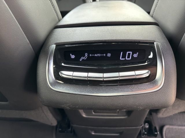 Used 2022 Cadillac XT6 Premium Luxury image 18