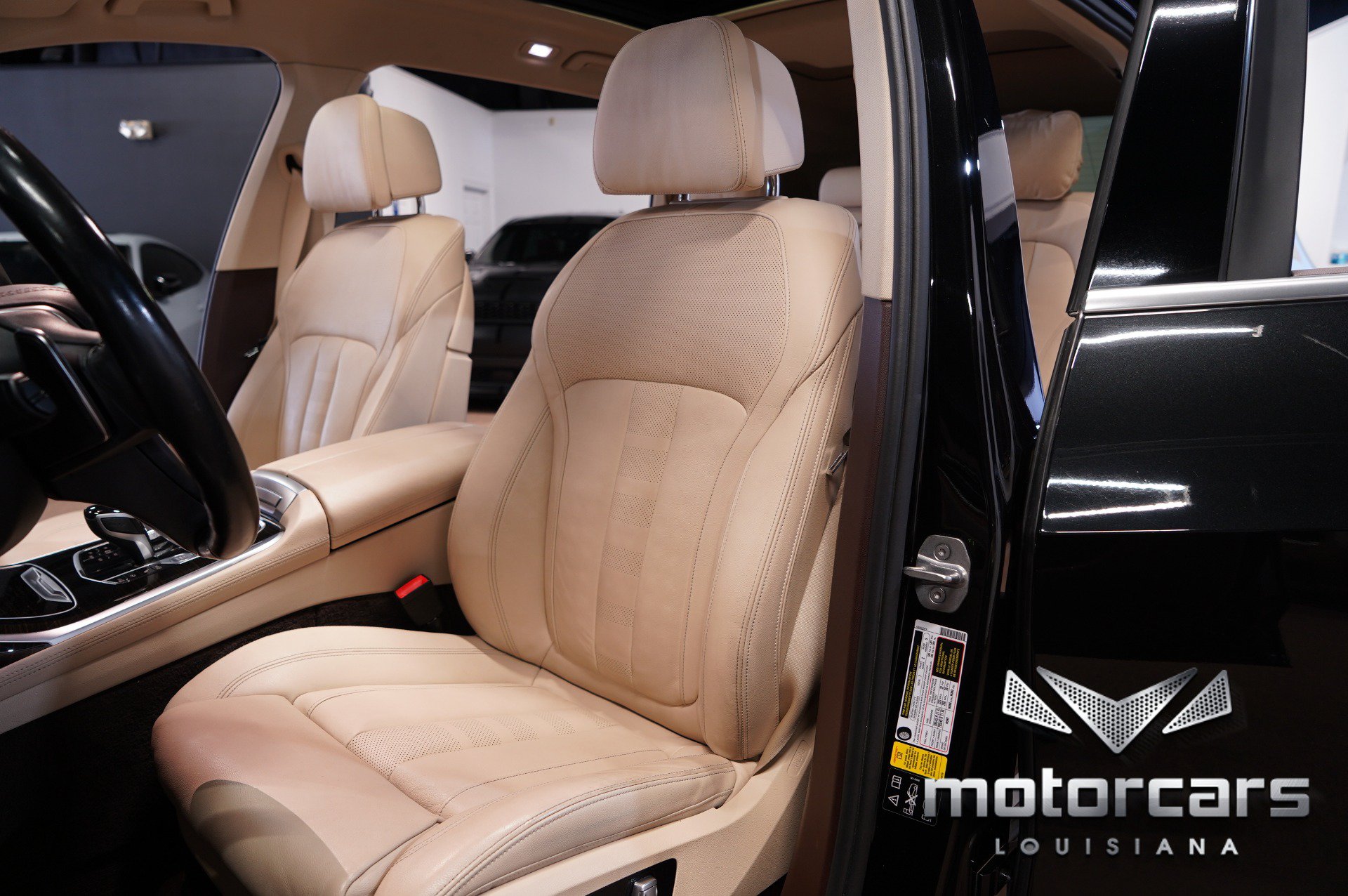 Used 2019 BMW X7 xDrive40i w/ Premium Package AWD/4WD image 26
