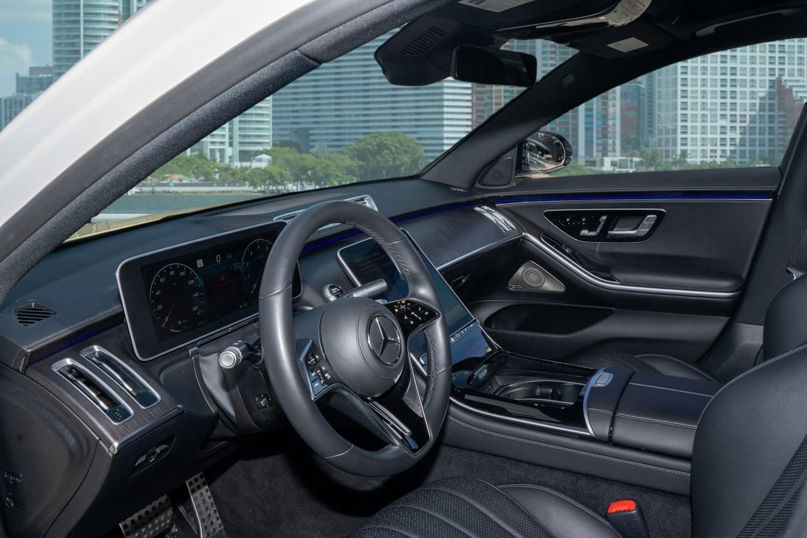 Used 2022 Mercedes-Benz S 500 S 500 w/ AMG Line Package image 5