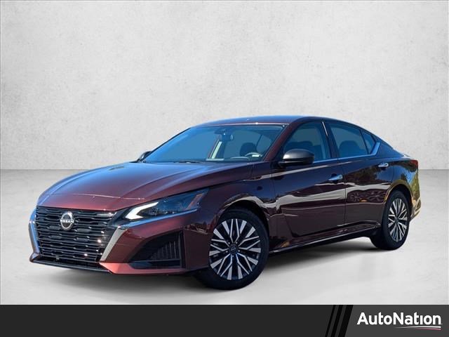 Used 2024 Nissan Altima 2.5 SV