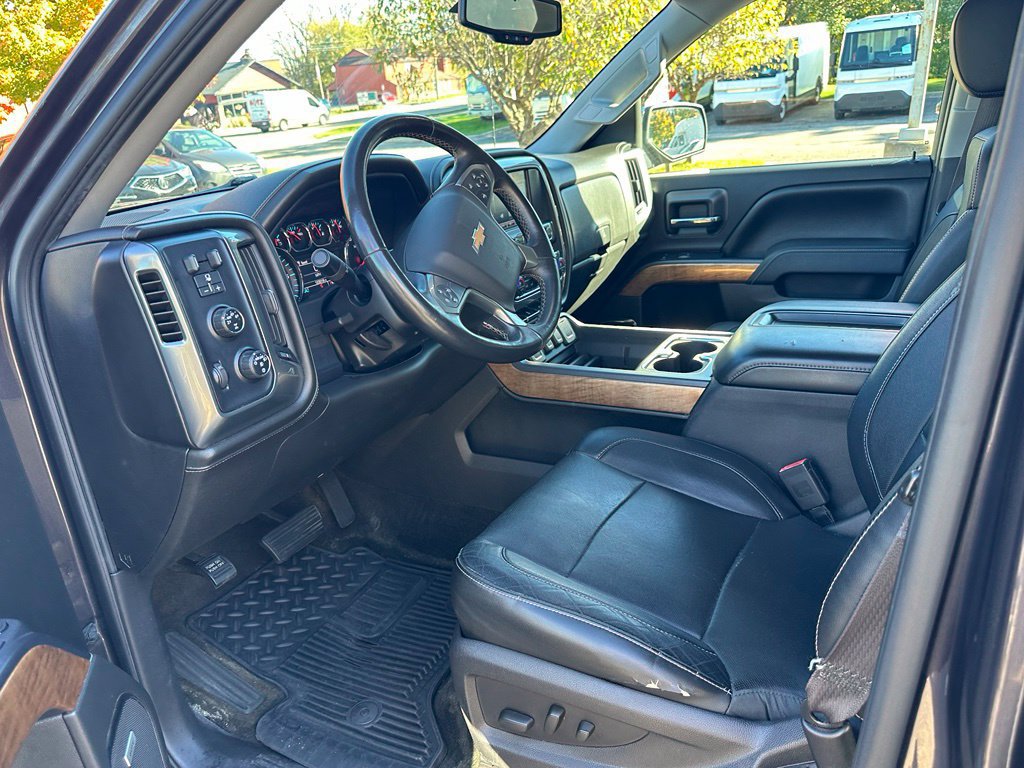 Used 2015 Chevrolet Silverado 1500 LTZ AWD/4WD image 10