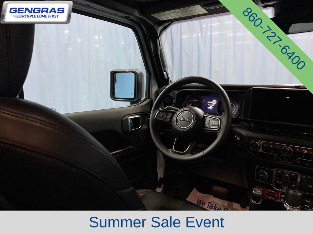Used 2024 Jeep Gladiator Rubicon AWD/4WD image 37