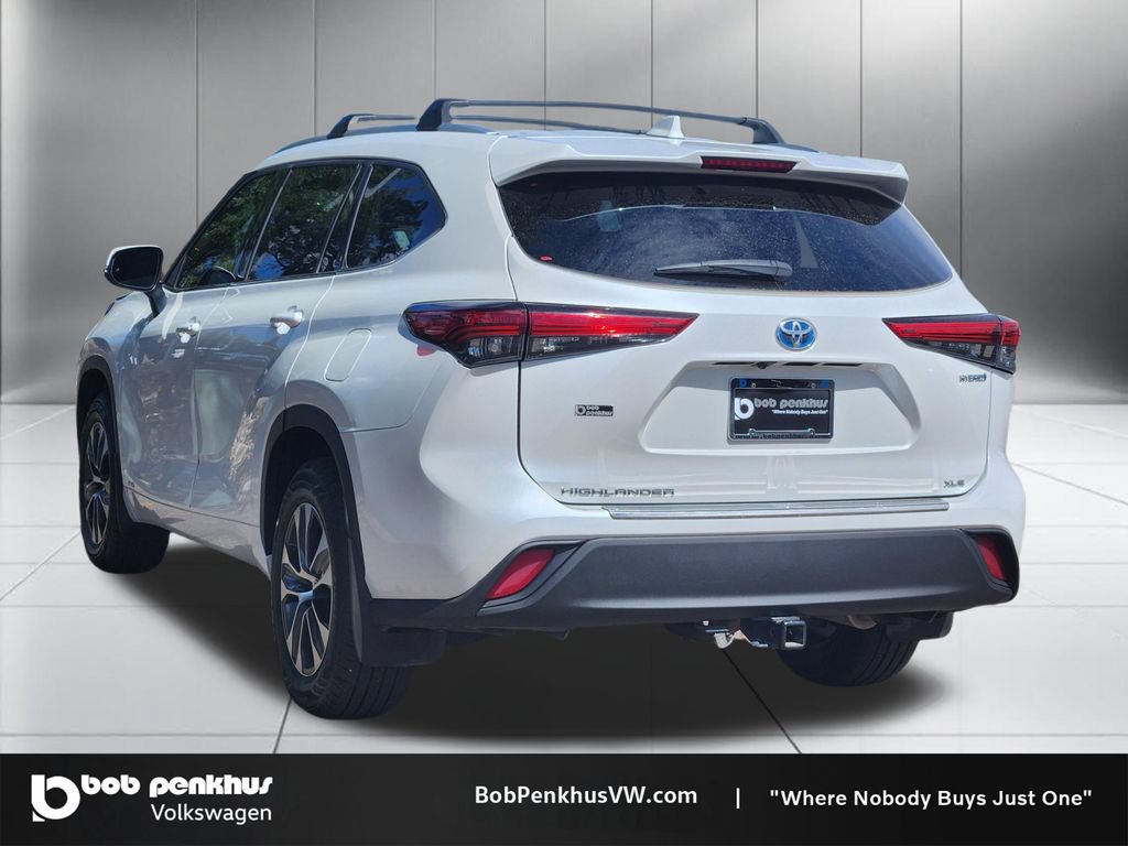 Used 2022 Toyota Highlander XLE AWD/4WD image 27