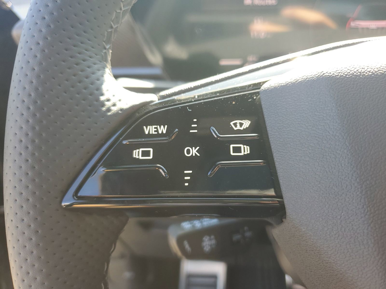 New 2025 Audi SQ6 e-tron Premium Plus image 29