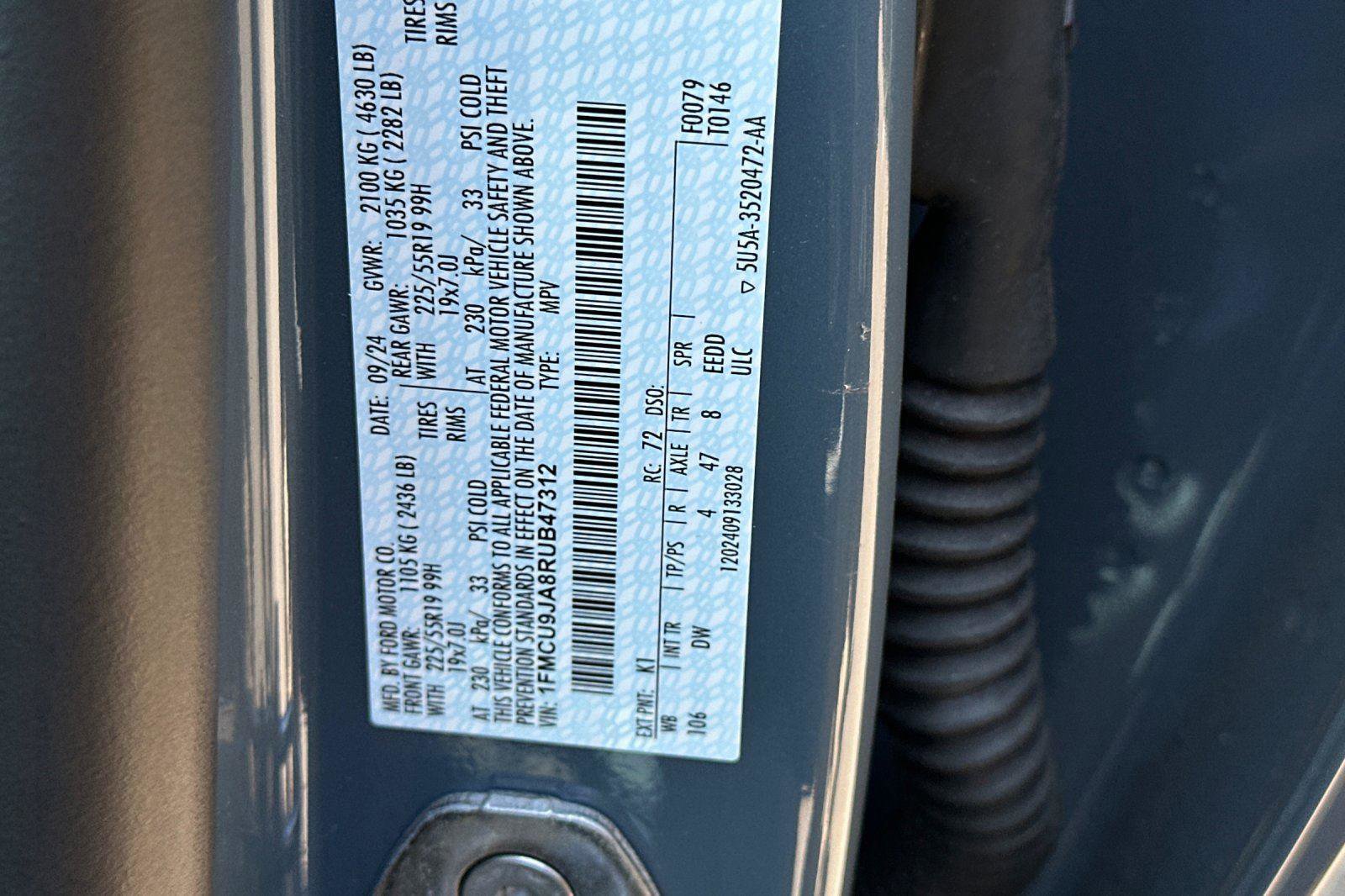 New 2024 Ford Escape Platinum w/ Premium Technology Package image 25