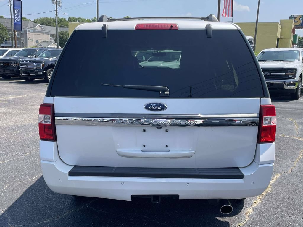 Used 2017 Ford Expedition EL XLT w/ Equipment Group 202A RWD image 4