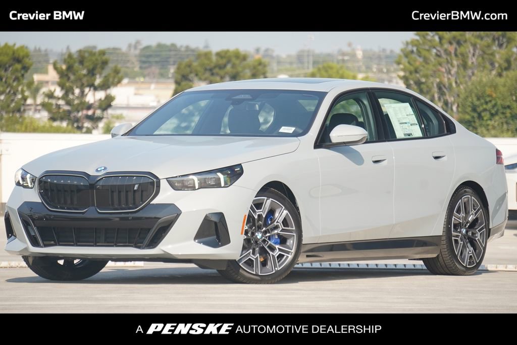 Used 2026 BMW i5 eDrive40 w/ M Sport Package image 1