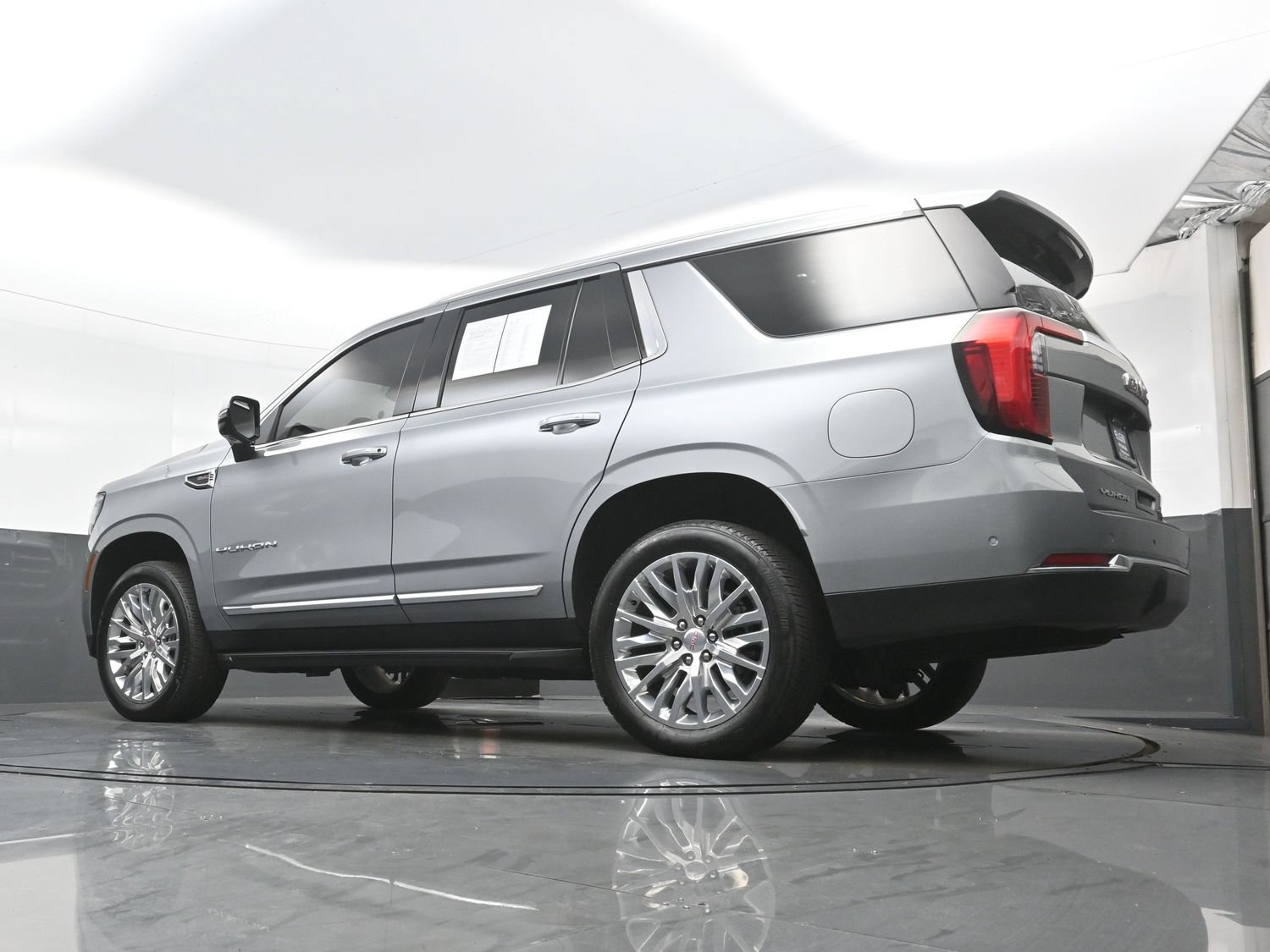 Used 2025 GMC Yukon Elevation w/ LPO, Floor Liner Package AWD/4WD image 30