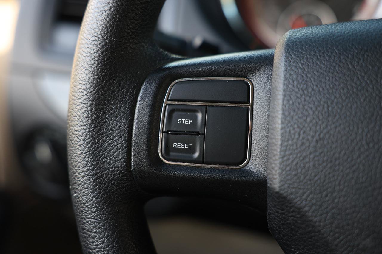 Used 2015 Dodge Grand Caravan American Value Package image 26