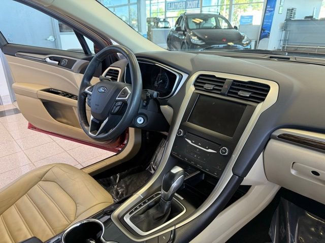 Used 2014 Ford Fusion Energi SE FWD image 28