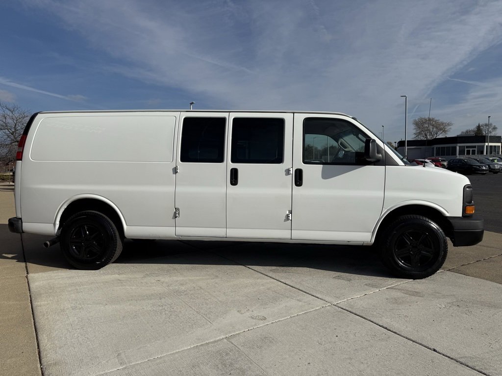 Used 2016 GMC Savana 2500 Extended image 17