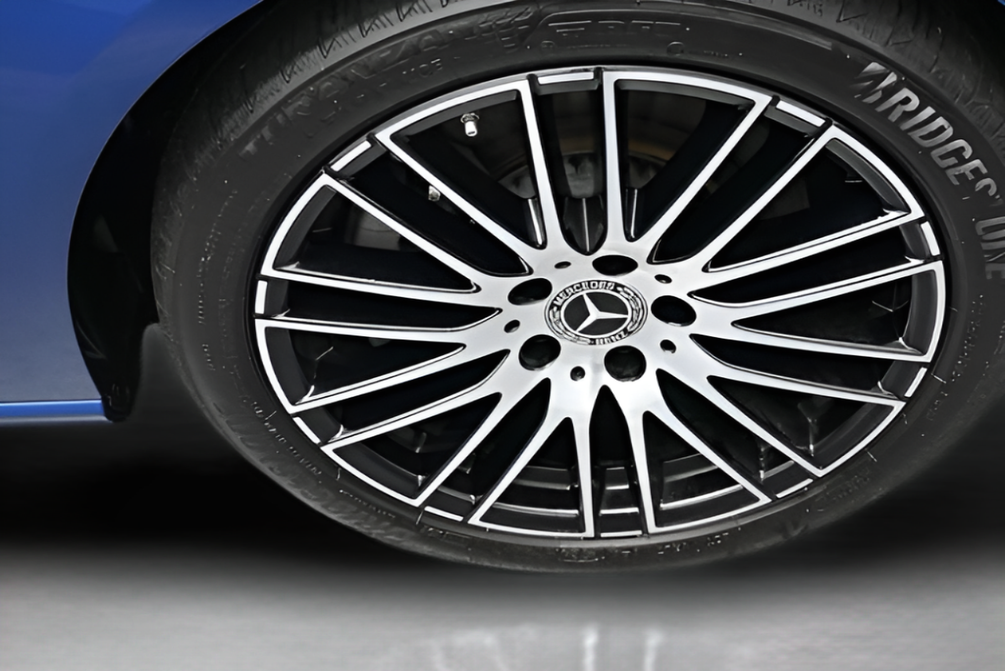 Used 2025 Mercedes-Benz C 300 Sedan image 56