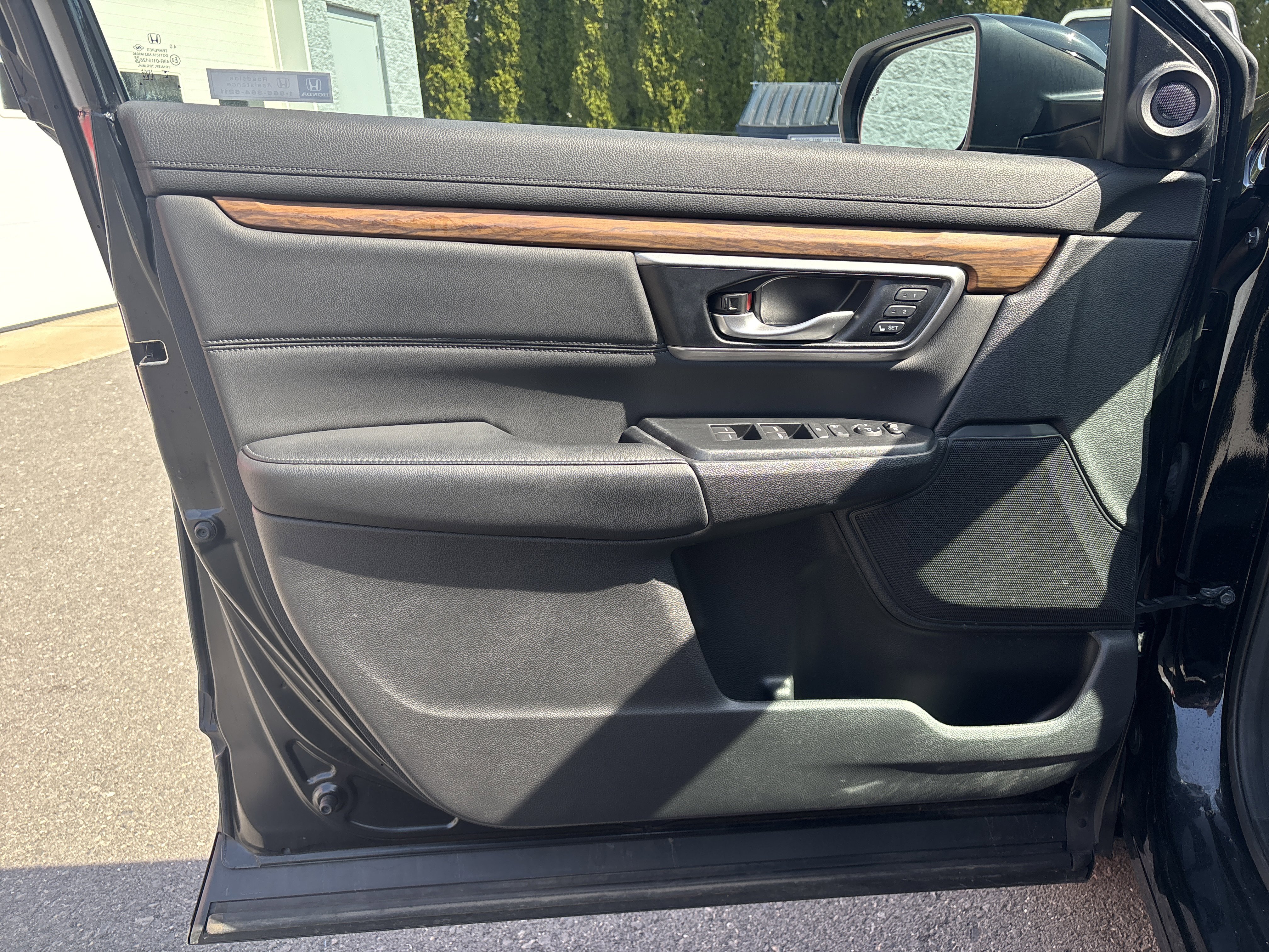 Used 2018 Honda CR-V Touring image 16