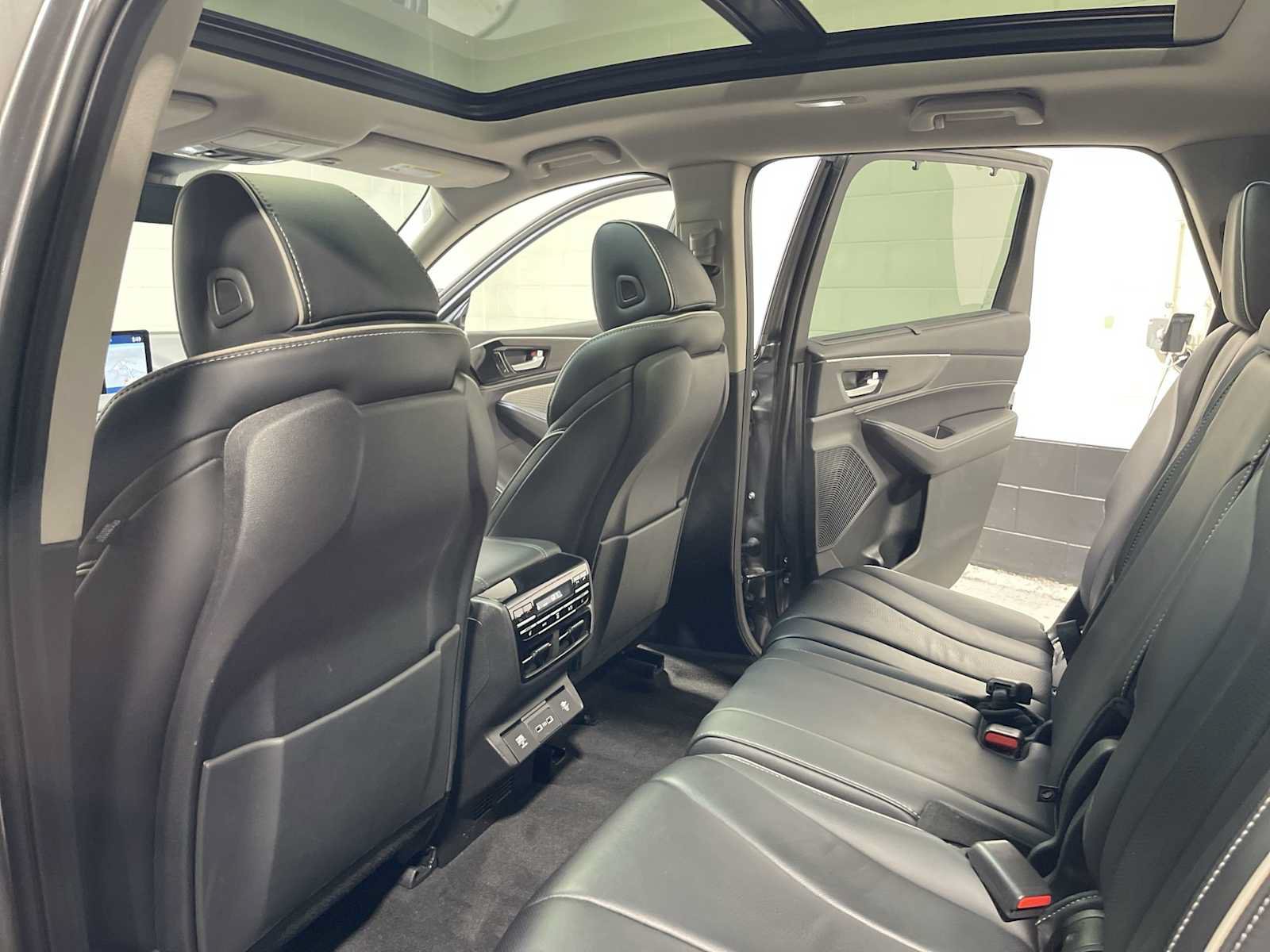 Certified 2024 Acura MDX w/ Advance Package AWD/4WD image 12