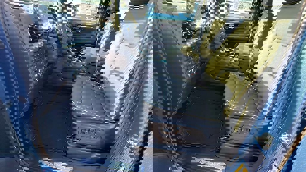 New 2026 Chevrolet Suburban Premier w/ Sun And Tow Package image 13