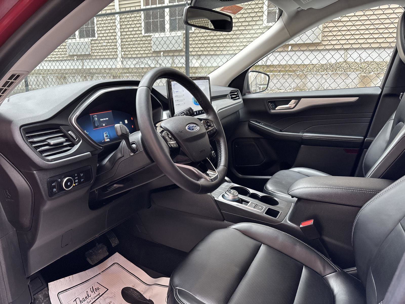 Used 2023 Ford Escape Platinum AWD/4WD image 8