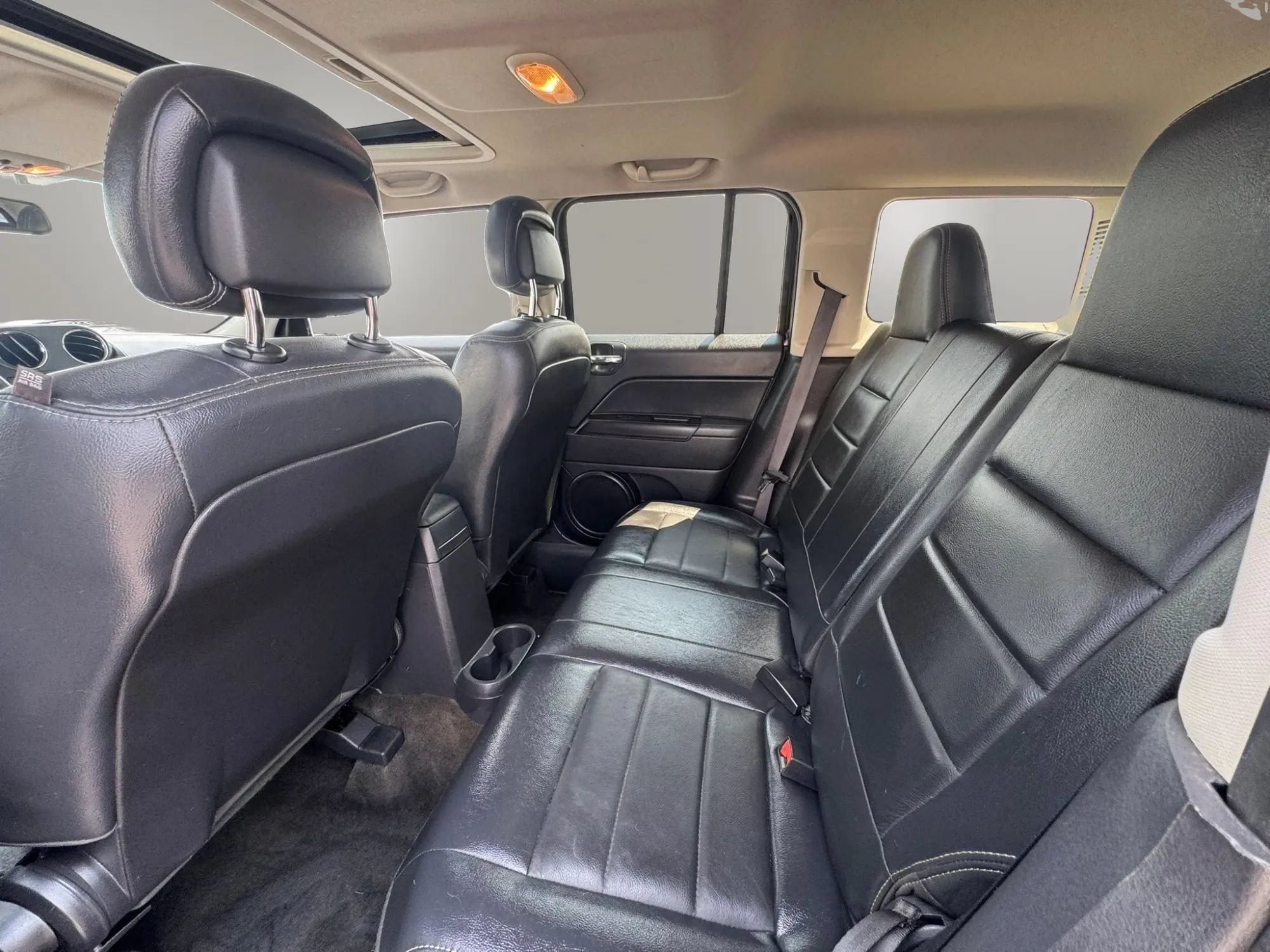 Used 2016 Jeep Patriot High Altitude FWD image 13