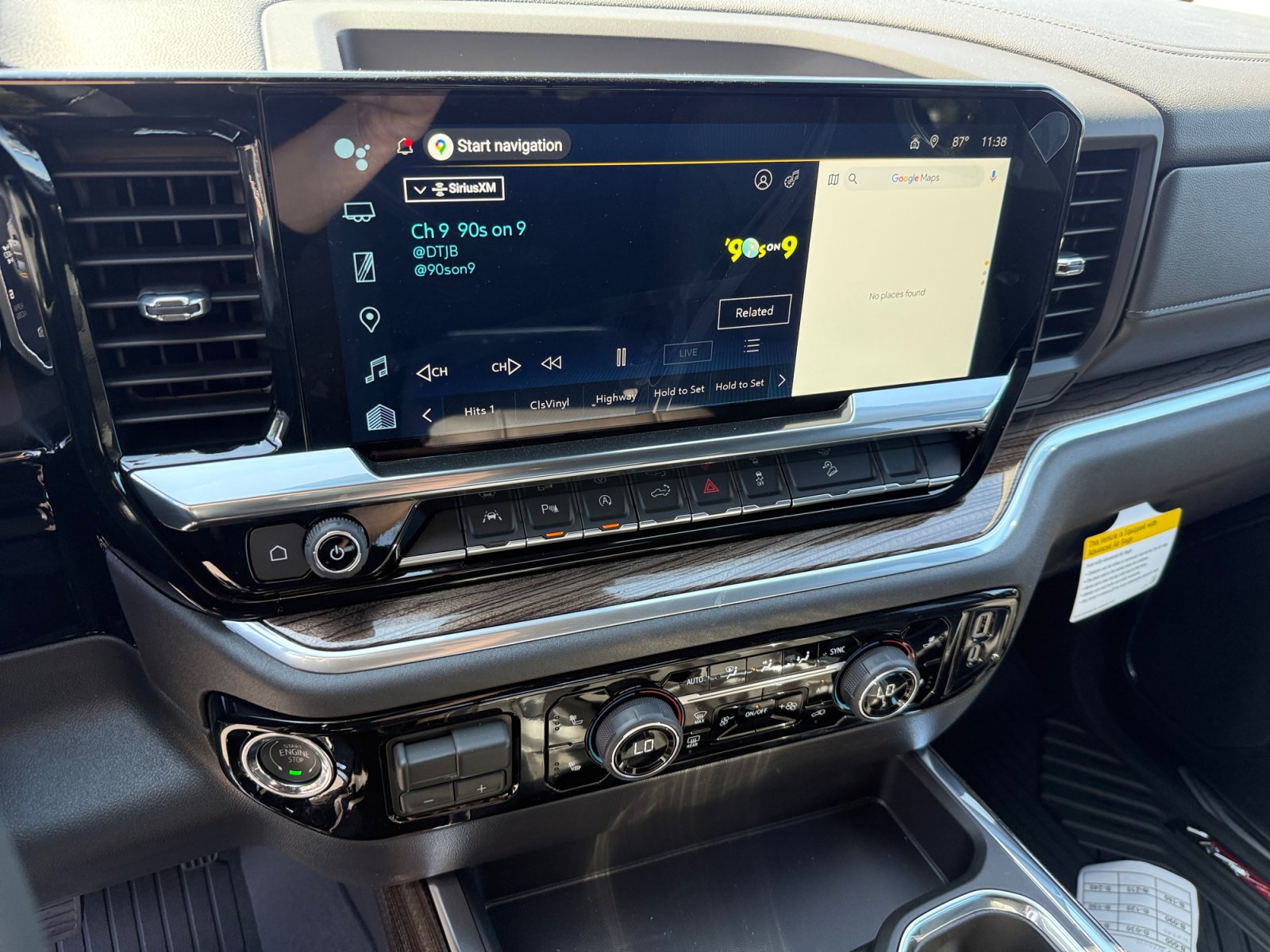 New 2026 Chevrolet Silverado 1500 LT Trail Boss w/ LT Trail Boss Premium Package AWD/4WD image 12