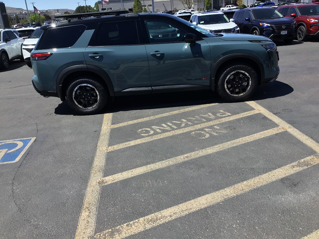 New 2026 Nissan Pathfinder Rock Creek AWD/4WD image 6