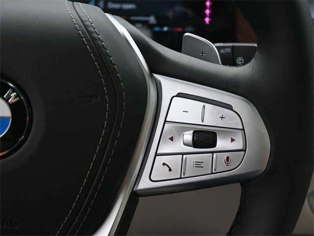 New 2025 BMW X7 xDrive40i w/ Executive Package image 23